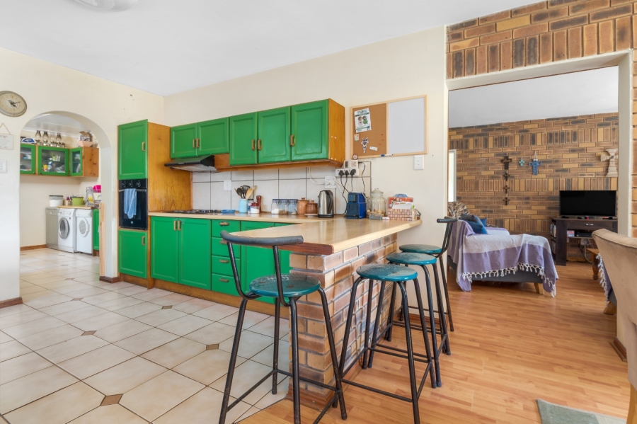 4 Bedroom Property for Sale in The Island Western Cape